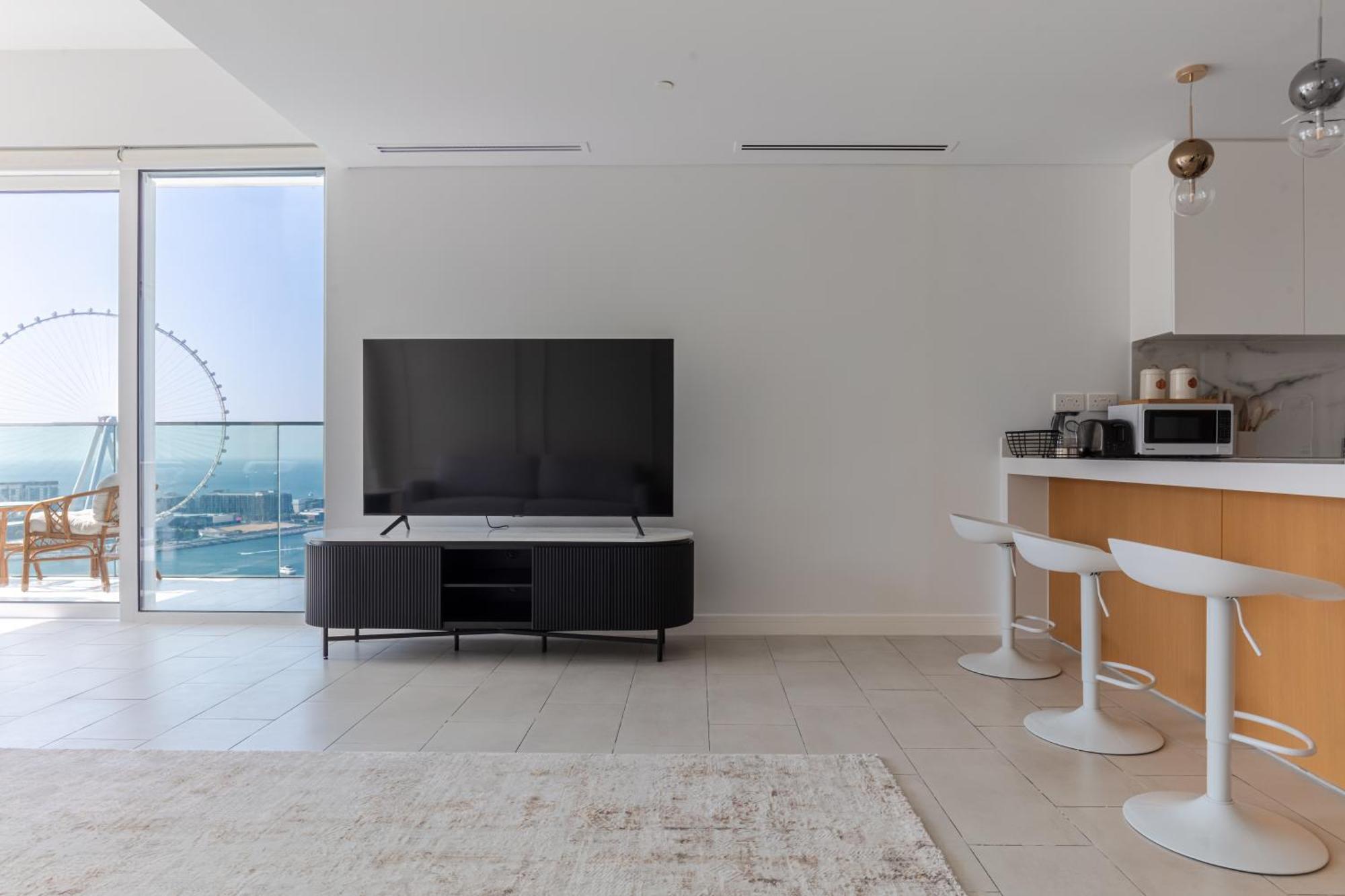 La Vie, Jbr Private Beach, Private Parking And Pool Apartment