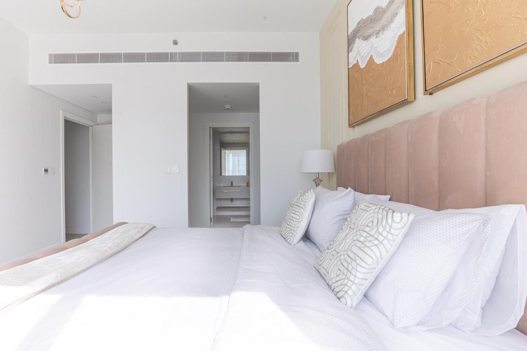 Apartment La Vie, Jbr Private Beach, Private Parking And Pool *