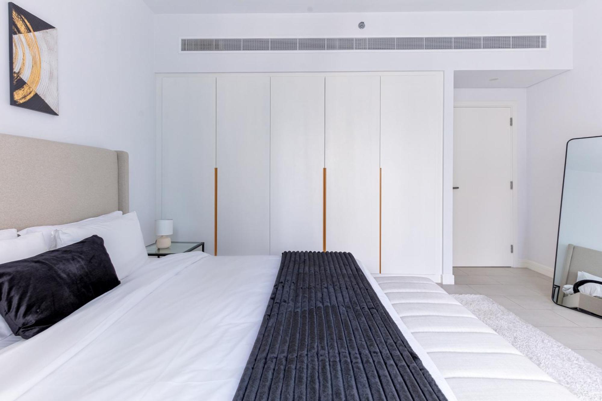 La Vie, Jbr Private Beach, Private Parking And Pool Dubai